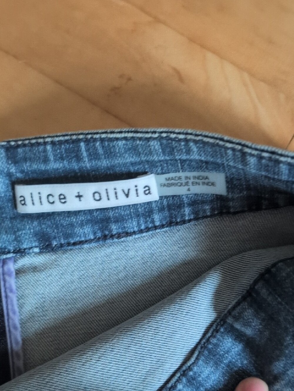 Alice + Olivia Embroidered Denim Skirt with Bird Motif Size 4 - Picture 2 of 3